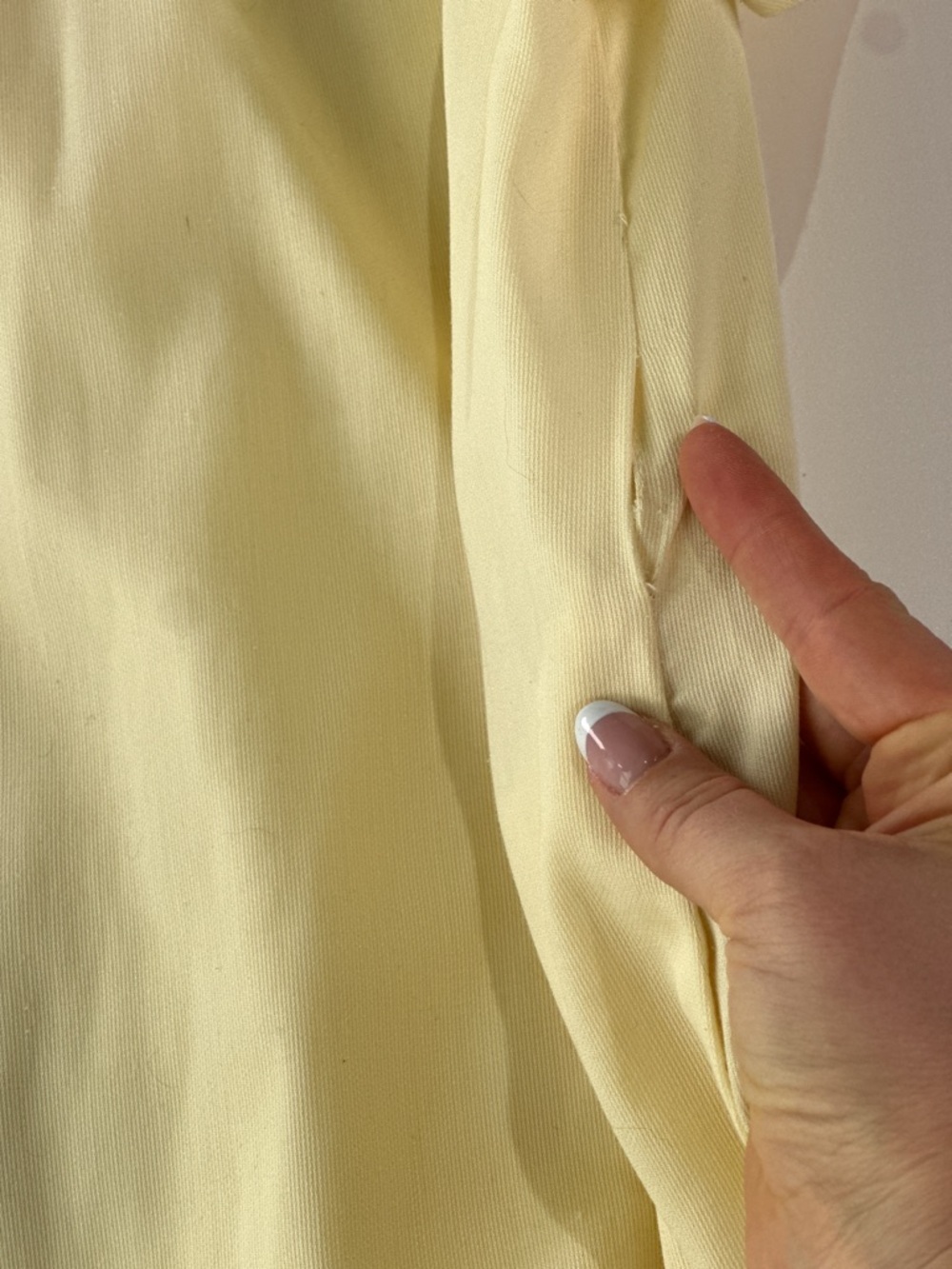 Styled By Saybury Vintage Nightgown Lace Trim Pearl Button Pastel Yellow Large - Picture 4 of 8